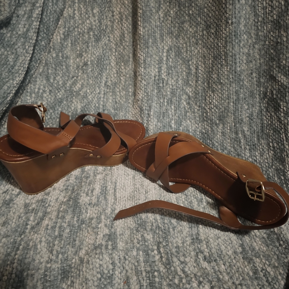 Nice clog type sandals.